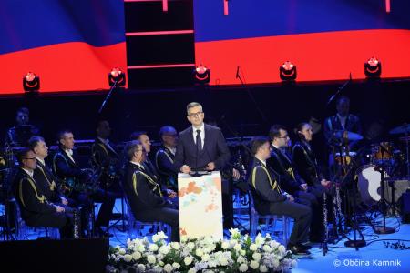 V Kamniku je bila osrednja proslava ob državnem prazniku dnevu Rudolfa Maistra (19)